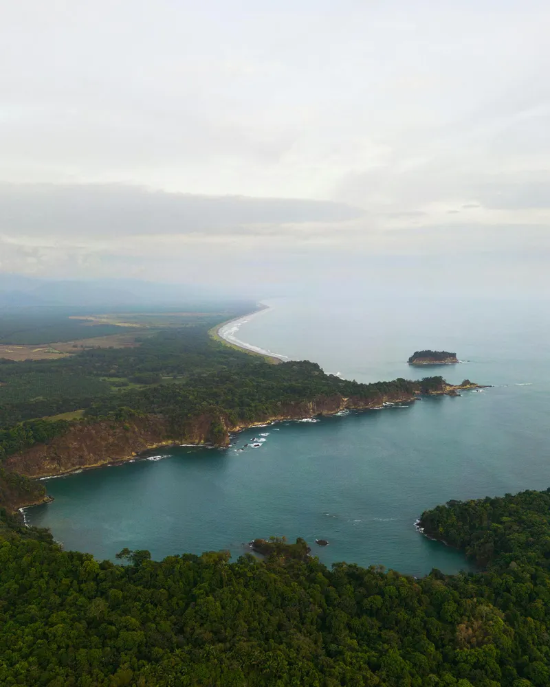 Aguas turquesa de la Isla del Caño